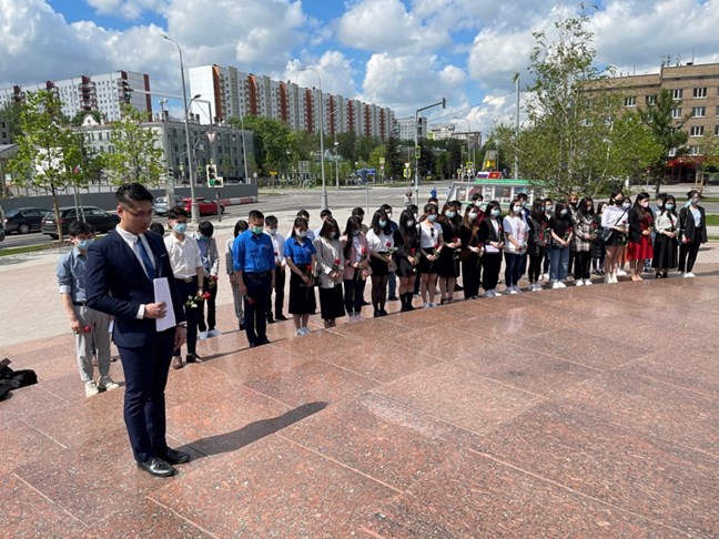 Vietnamese students in Russia organize various activities to mark Uncle Ho s 131st birthday